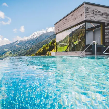 Boutique Und Bergwiesenglueck Hotel