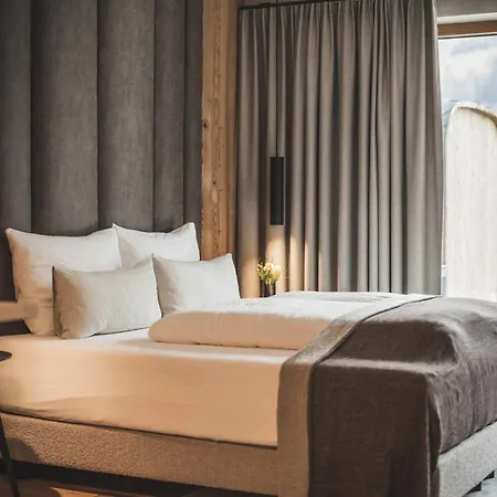 Hotel Boutique Und Bergwiesenglueck 3*