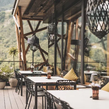 Boutique Und Bergwiesenglück Hotel 3*